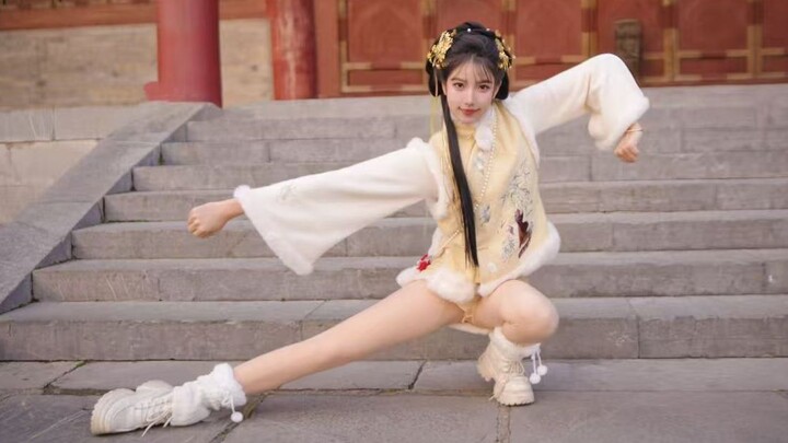 Fluffy Little Junior Sister, Take My Punch! [On the Strings]