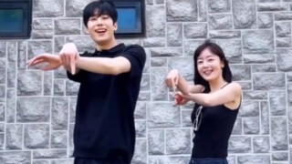 Sister and brother in the same frame! Han Seung Woo x Han Sun Hwa's "Dive Into" dance video released