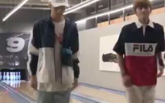 【NCT DREAM】Is there anyone who hasn’t seen this yet? Legendary bowling alley duet: Jaemin × Jisung –
