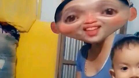 Ang babaeng mukhang alien 😂🤭