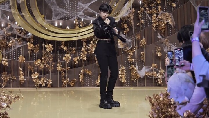 [Xiao Yi COS] Is the Criminal cover so popular now?