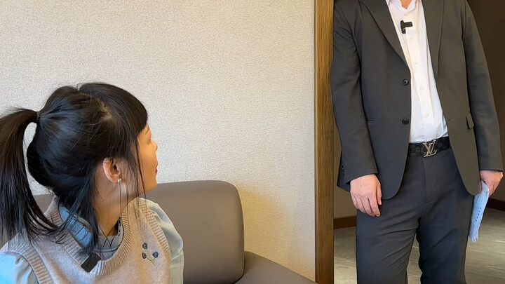 Pacar Bos Yuan datang ke pemandian, dan Lao Si sengaja memecah belah mereka