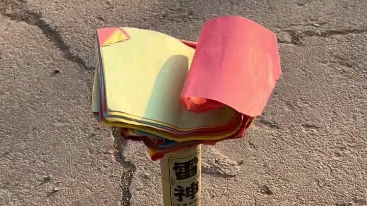 Pháo bắn giấy, sức hút của pháo hoa là không gì thay thế được, năm mới lại sắp đến rồi!