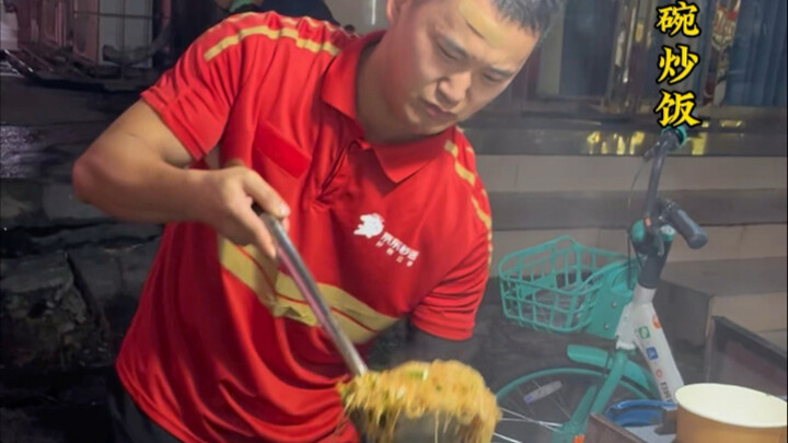 Giải vô địch mì xào, Thành Đô mang đến một tô cơm chiên đối đầu với mì xào Đường thị Quảng Châu #mìx