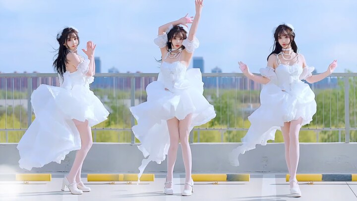 เจอรุ่นพี่เต้นอยู่บนดาดฟ้า!