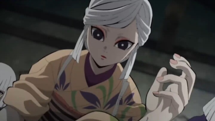 هي مجرد فتاة صغيرة عادية، وحتى قبل وفاتها كانت تمسك بياقة زوجها بقوة.