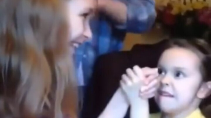 The two sisters arm wrestle—who will come out on top...