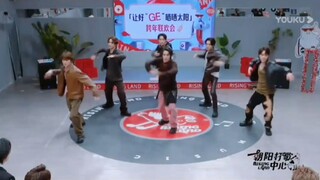 WayV performing Poppin' Love !! 💥💢