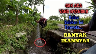 BANYAK YANG SALAH SANGKA SELOKAN INI!! Dikira Gak Ada Ikan, Ternyata... BANYAKKK!!!