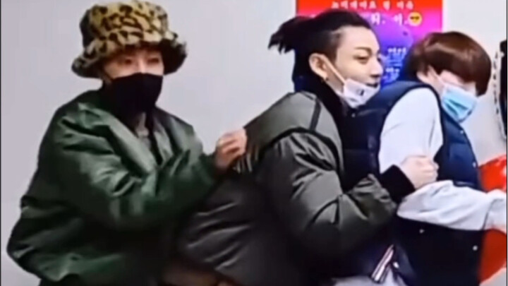 【BTS】Mom-Beats-You Series