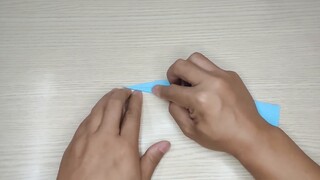 Petarung origami sederhana, pesawat kertas yang berbeda