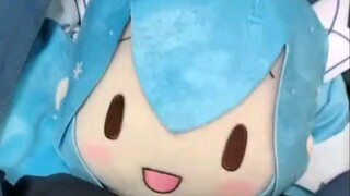 أنقذوني، هي تريد حقًا الذهاب معي إلى المدرسة