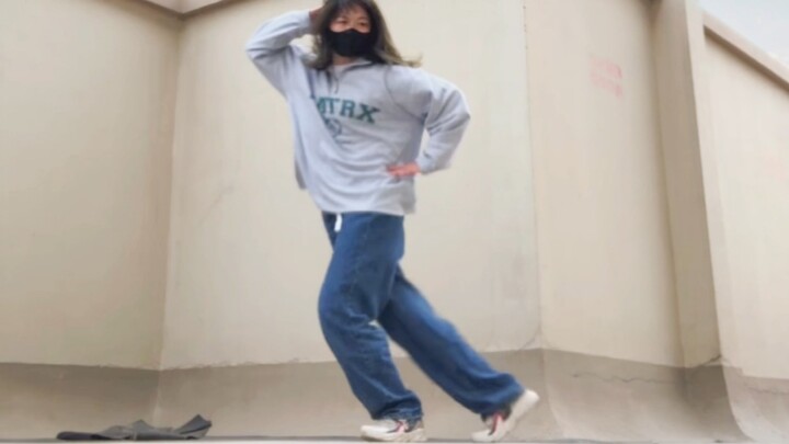 I like both versions of the choreography of the summer breeze