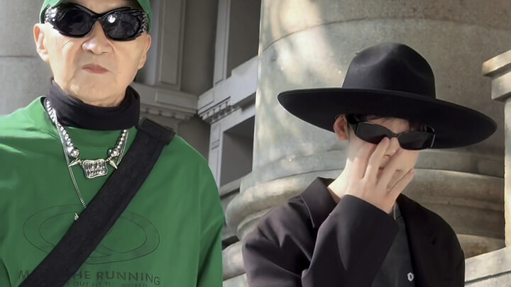 A trendy clash between two generations with a 70-year age gap!