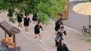 [สายดีดซีรี่ย์]-(เต็มเรื่อง)หนุ่มน่าสงสารทะลุเวลาสู่โบราณ เปิดคลังอาวุธไฮเทค