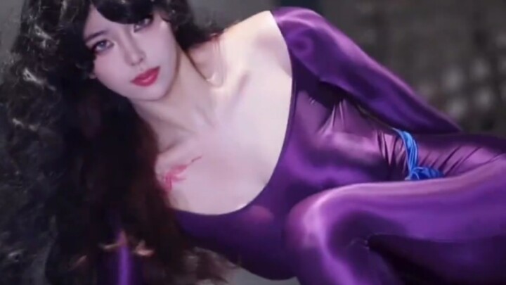 Cat's Eye Sisters Cosplay