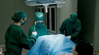 แม่วัย40รู้ว่าลูกถูกรังแก เลยปลอมเป็นนักเรียนกระทืบอันธพาล 1 ต่อ 50