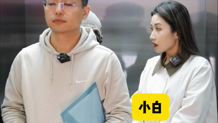 Detail-detail Kecil yang Perlu Diperhatikan Saat Melayani Pimpinan di Lingkungan Resmi