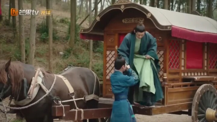 A bossy husbund beaing jealus with his 2nd brother😅