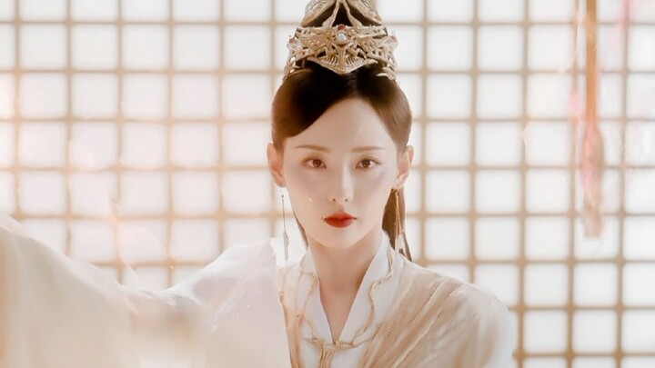 โอ้โห...แค่หน้าตาแบบนี้จะให้เล่นเป็นสาวใช้ก็เว่อร์เกินไปแล้ว! จางเจียหนี