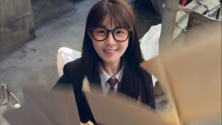 Biarkan aku mengabadikan kenangan eksklusifmu