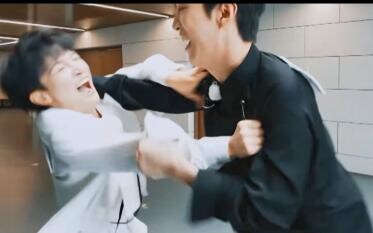[Zhou Shen & Fan Chengcheng] Hahaha, are they really at each other's throats?