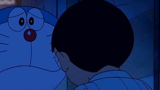 Doraemon: Fat Tiger and Suneo used a photo of a flying saucer to trick Nobita, but Nobita used props