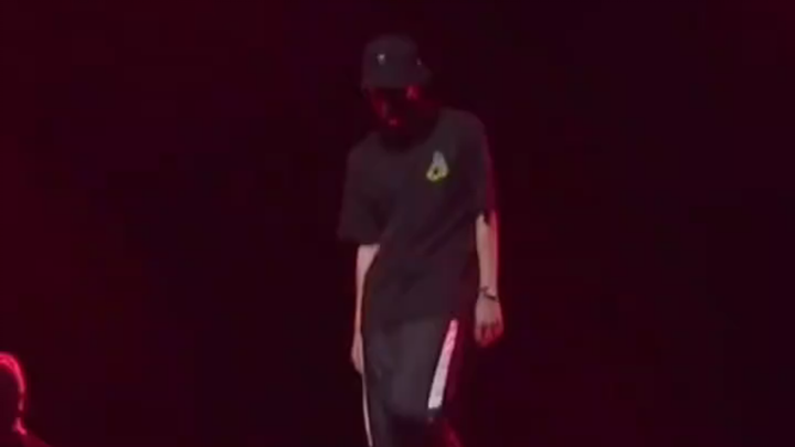 Wang Yibo's carefree dance, breaking his hands and legs effortlessly, is amazing! #