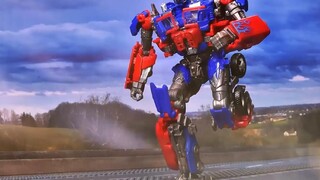 หม้อแปลงไฟฟ้าต่อสู้เพดาน รีวิวฟิกเกอร์ Optimus Prime