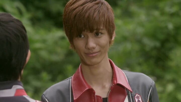 Galaxy Victory Ultraman and Transcendence X used their unique skills to defeat Gu A