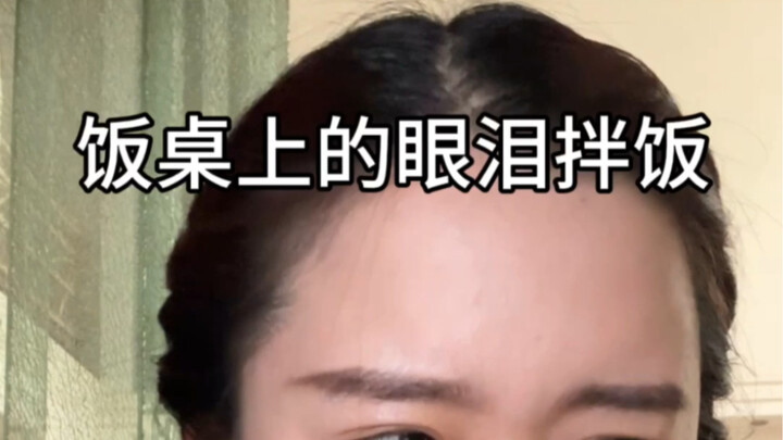 الفتاة التي "غرقت" على مائدة الطعام