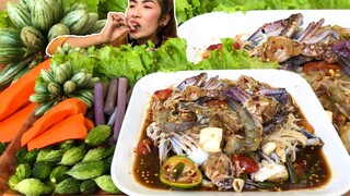 กินตำทะเล กุ้ง หมึก ปู (ตำซั่วทะเล สด) | สาวเรียม กินแซ่บ