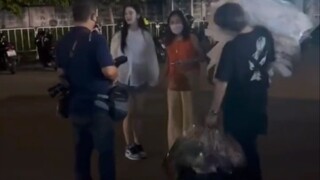 【BABYMONSTER】Pharita ไปคอนเสิร์ตของ BLACKPINK และนำของขวัญไปให้พี่สาวและคุณแม่ของเธอ เธอมีช่วงเวลาที