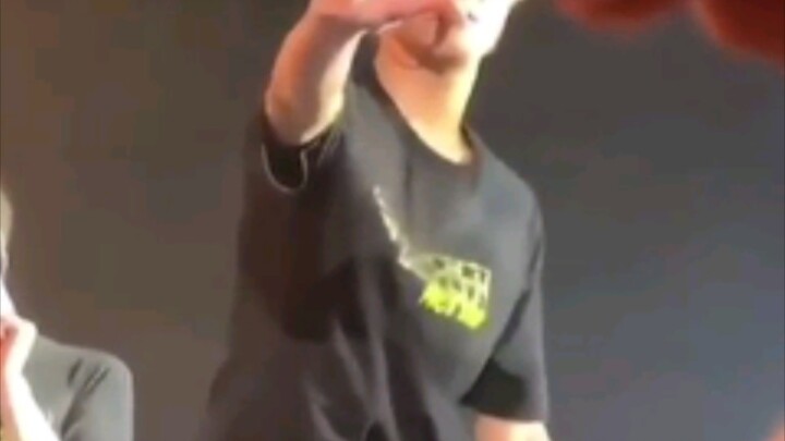 Nếu bạn đưa tay ra, bạn sẽ nhận được một trái tim trọn vẹn | Hi Chan Ni