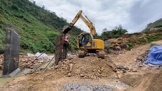 Cầu Chống Chơ | mưa ngày thứ 2 bà con tiếp tục tường cánh  - Trụ thứ 3 đổ bê tông gấp tiến độ