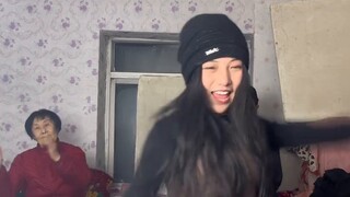 #wifeDanceChallenge #gidle Thực trạng giới trẻ hiện nay về quê ăn Tết. Mẹ tôi bảo tôi đừng chơi điện