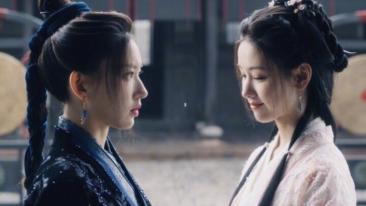 One is sharp, the other soft—his gaze is an unabashed come-on! Let’s be honest, Guo Jingming, don’t 