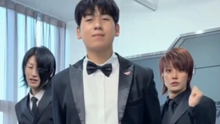 Ya le ya le~ Tongkat jahat yang tak terhentikan~