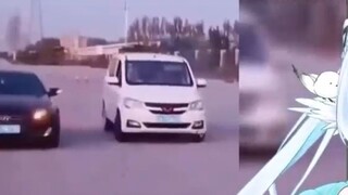 Gadis cantik Jepang menyaksikan "Koleksi Operasi Ilahi Wuling Hongguang" dan kagum dengan berbagai o