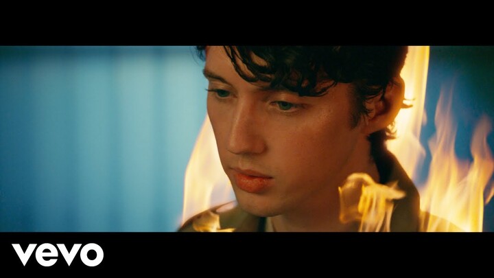 Troye Sivan - Easy (Official Video)