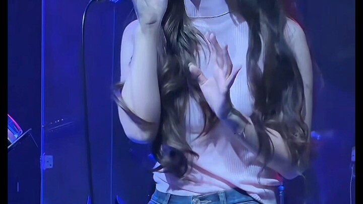 วังxiaoyu :หัวใจของคุณมีผนัง王小草:你的心有一道墙