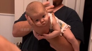 国外老爸的哄睡秘诀