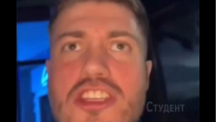 Khi bạn có thể vui vẻ, tại sao lại không vui vẻ nhỉ?