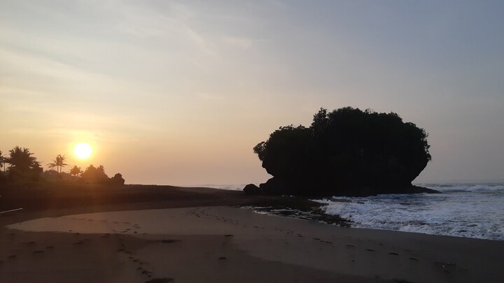 MATAHARI TERBIT DI LEGOKJAWA #beautiful_sunrice_beach_cinematic 🎵