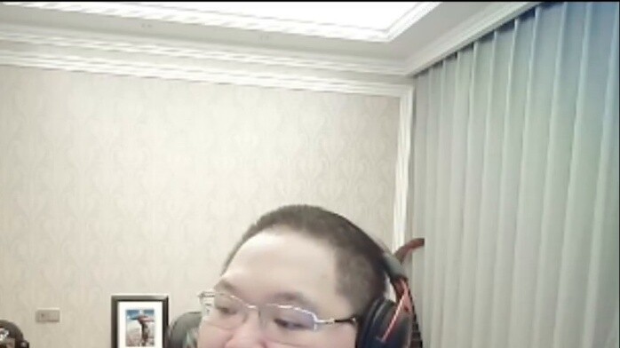 PDD was so happy to read the high-quality comments during the live broadcast that he rewarded him 10