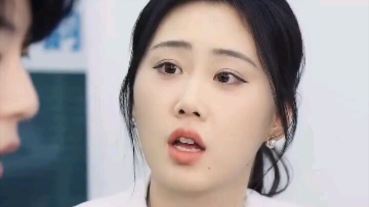 【เต็มเรื่อง】หนุ่มจนบังเอิญช่วยแม่บ้าน