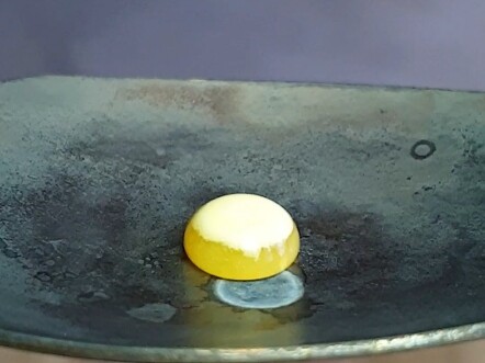 Selera kalian memang aneh, bahan yang bagus tidak dilihat, malah memaksa si pembuat konten memasak i