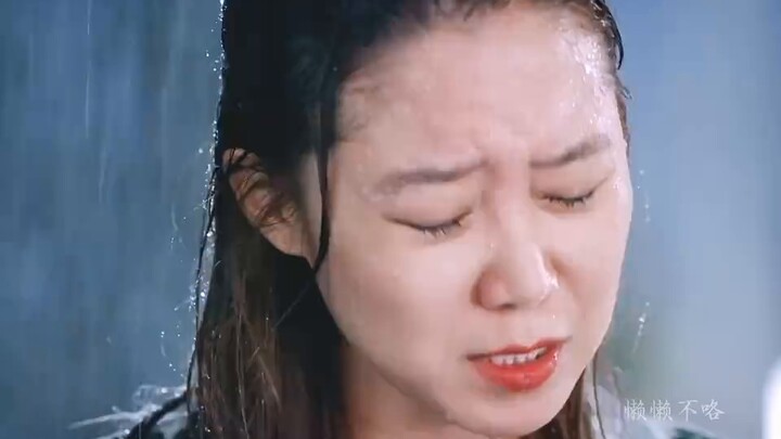 "Hanya butuh waktu sesaat untuk jatuh cinta lagi." Dia tidak bisa menikmati cinta karena kecemasan a