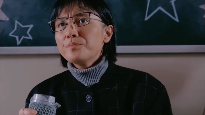 Principal Zhang: I was just drinking some water, how come my No. 001 is here to teach?