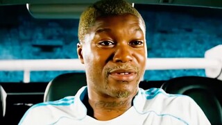 Mobil ini terbang agak rendah